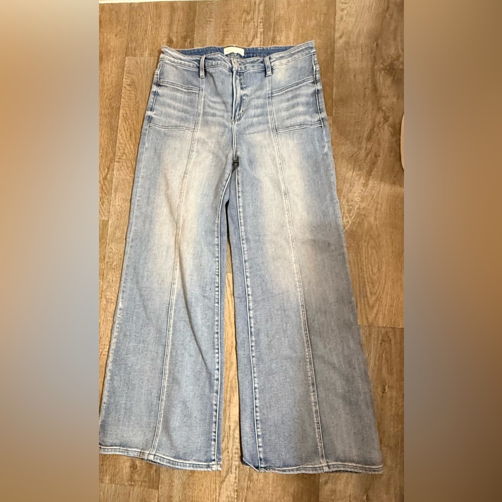 Light Wash Women’s Risen Jeans